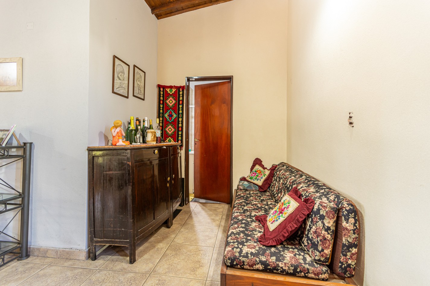 Excelente Casa con Terreno Propio C/ Piscina - Parrilla - Lavadero - Calefaccion - Gran Potencial