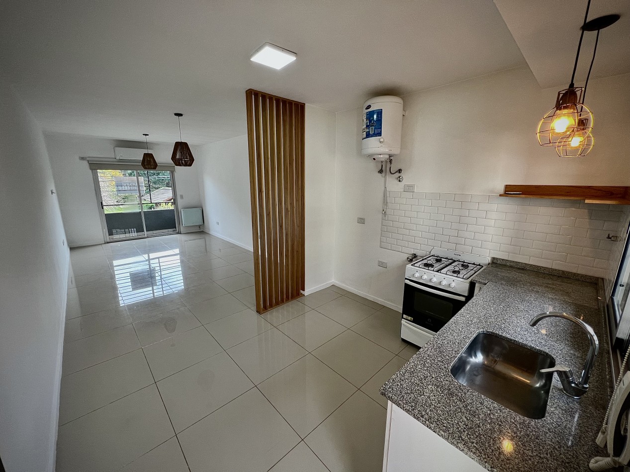 Excelente Departamento 2 Ambientes c/ Balcon al Frente - Cochera Cubierta - Piscina en Don Torcuato
