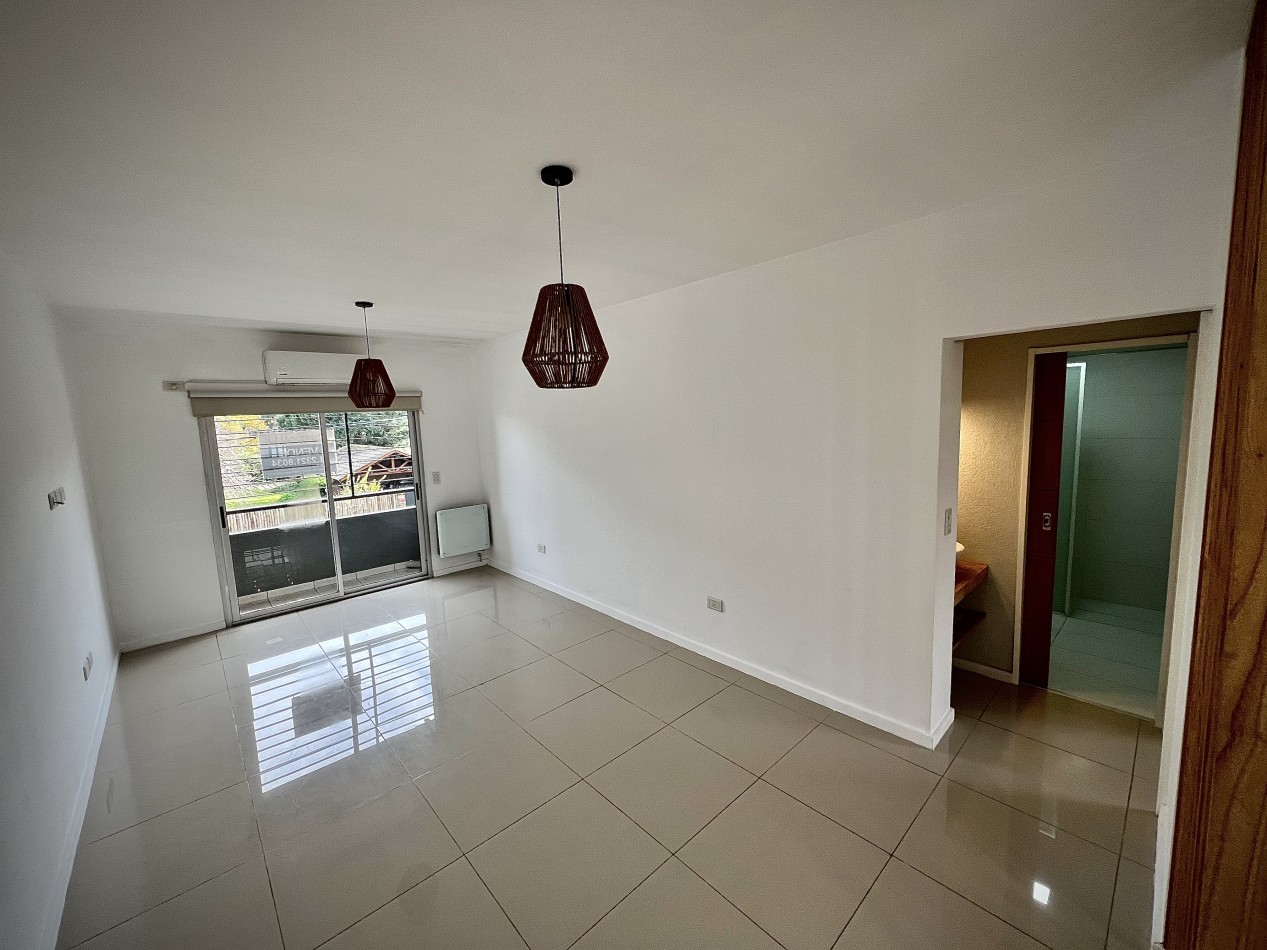 Excelente Departamento 2 Ambientes c/ Balcon al Frente - Cochera Cubierta - Piscina en Don Torcuato