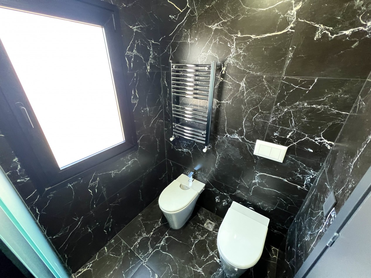 Excelente Casa de Lujo 6 ambientes c/ piscina - parrilla - mastersuite - sauna