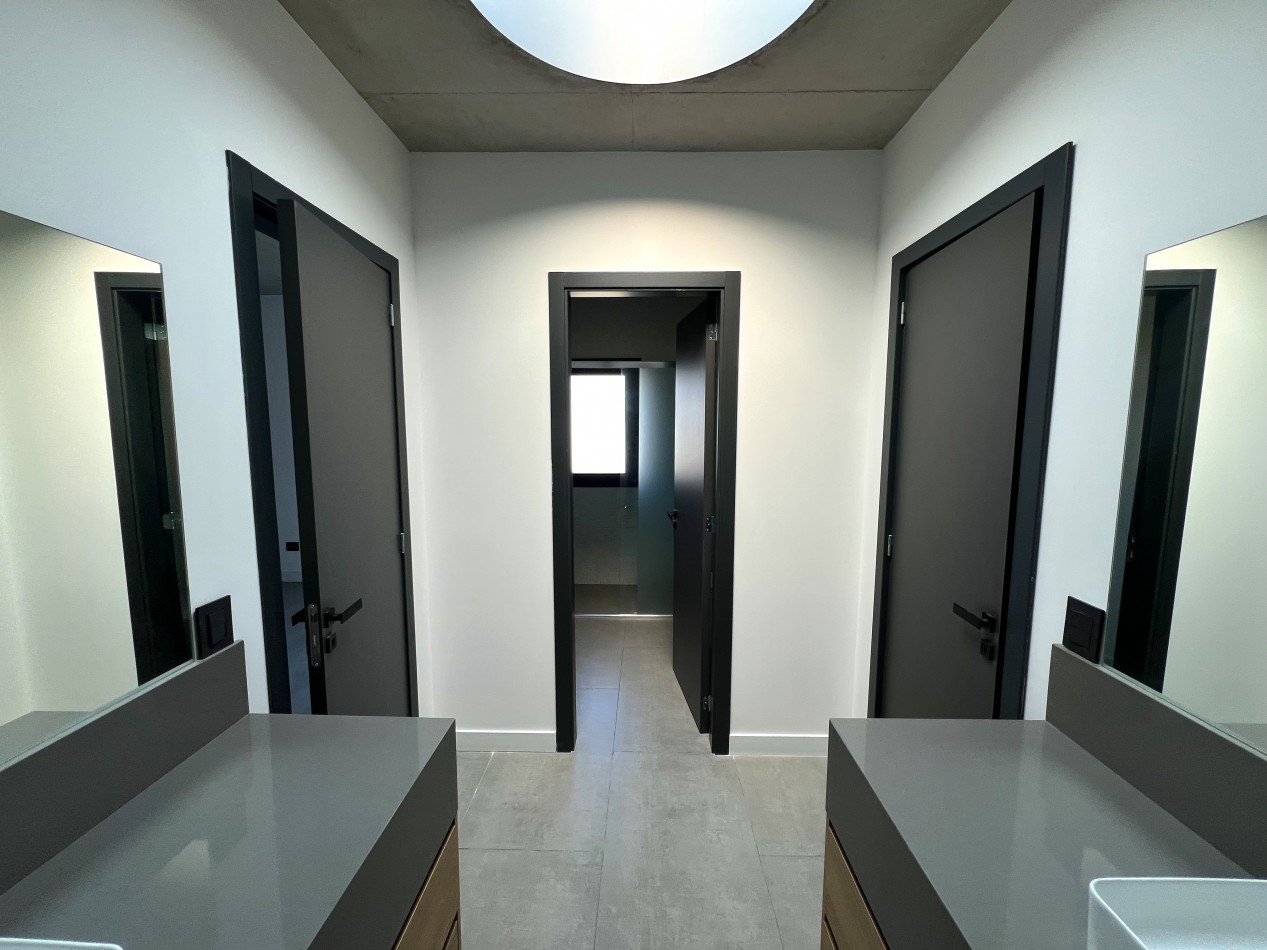 Excelente Casa de Lujo 6 ambientes c/ piscina - parrilla - mastersuite - sauna