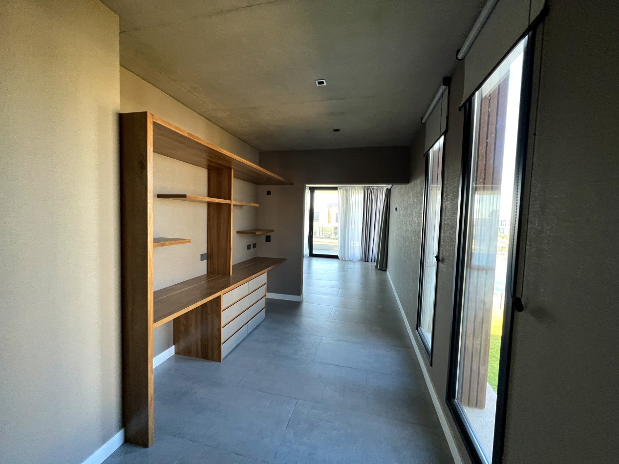 Excelente Casa de Lujo 6 ambientes c/ piscina - parrilla - mastersuite - sauna