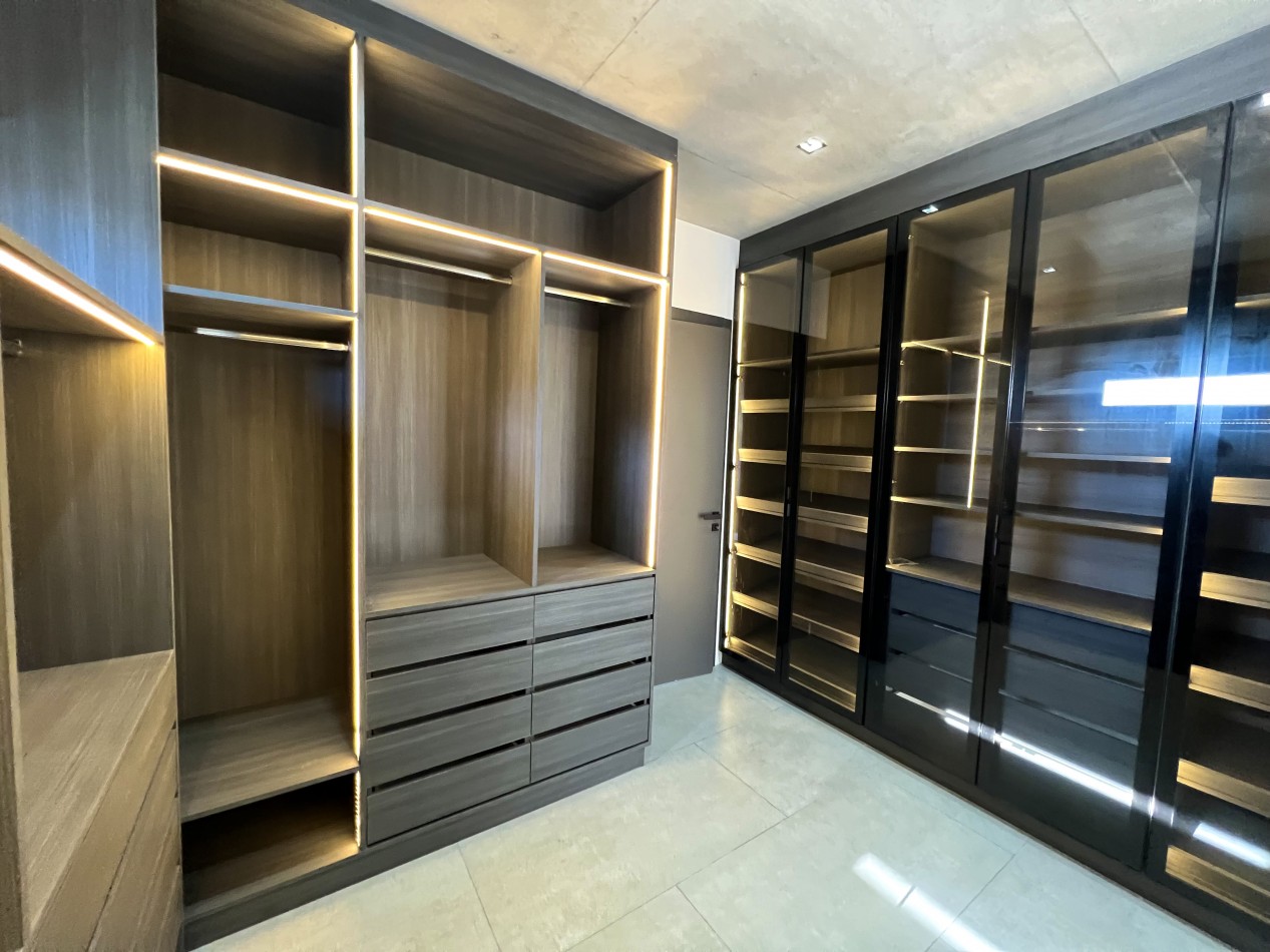 Excelente Casa de Lujo 6 ambientes c/ piscina - parrilla - mastersuite - sauna