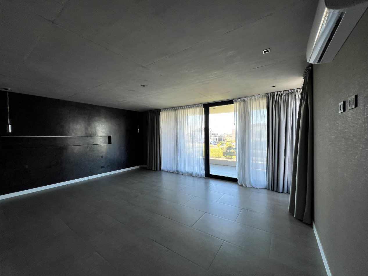 Excelente Casa de Lujo 6 ambientes c/ piscina - parrilla - mastersuite - sauna