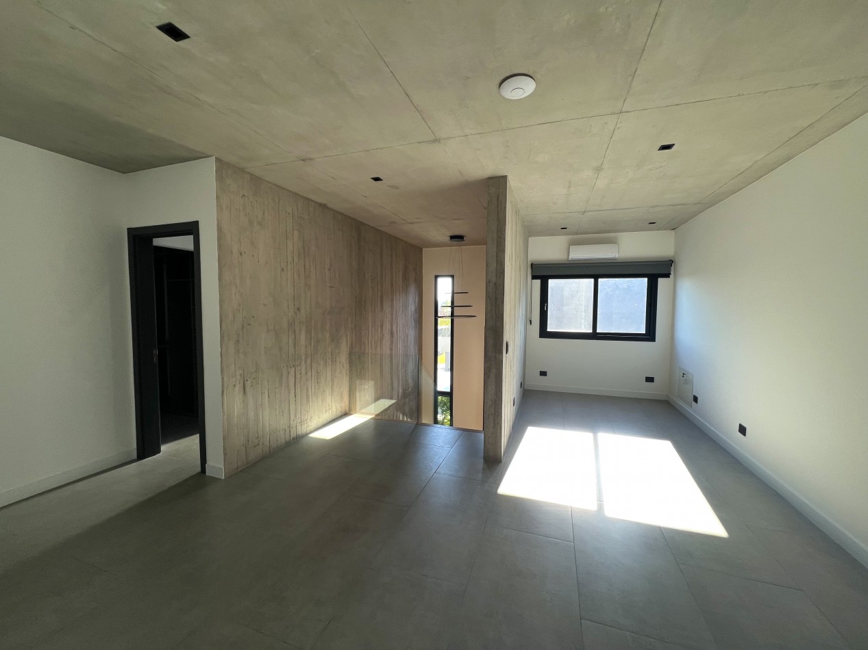 Excelente Casa de Lujo 6 ambientes c/ piscina - parrilla - mastersuite - sauna