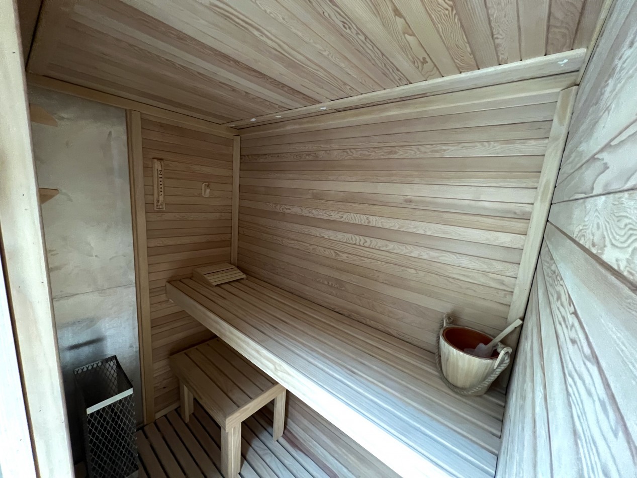 Excelente Casa de Lujo 6 ambientes c/ piscina - parrilla - mastersuite - sauna