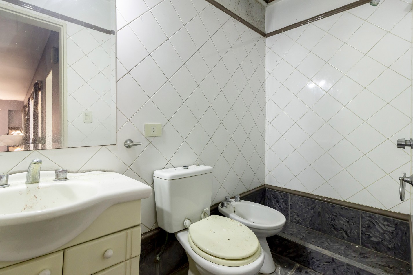 Edificio Comercial Exclusiva en el Corazon de Don Torcuato