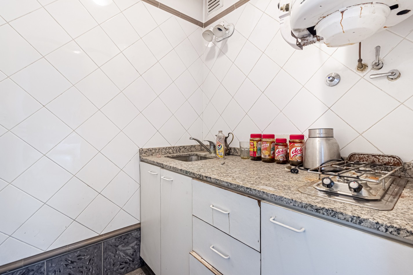 Edificio Comercial Exclusiva en el Corazon de Don Torcuato