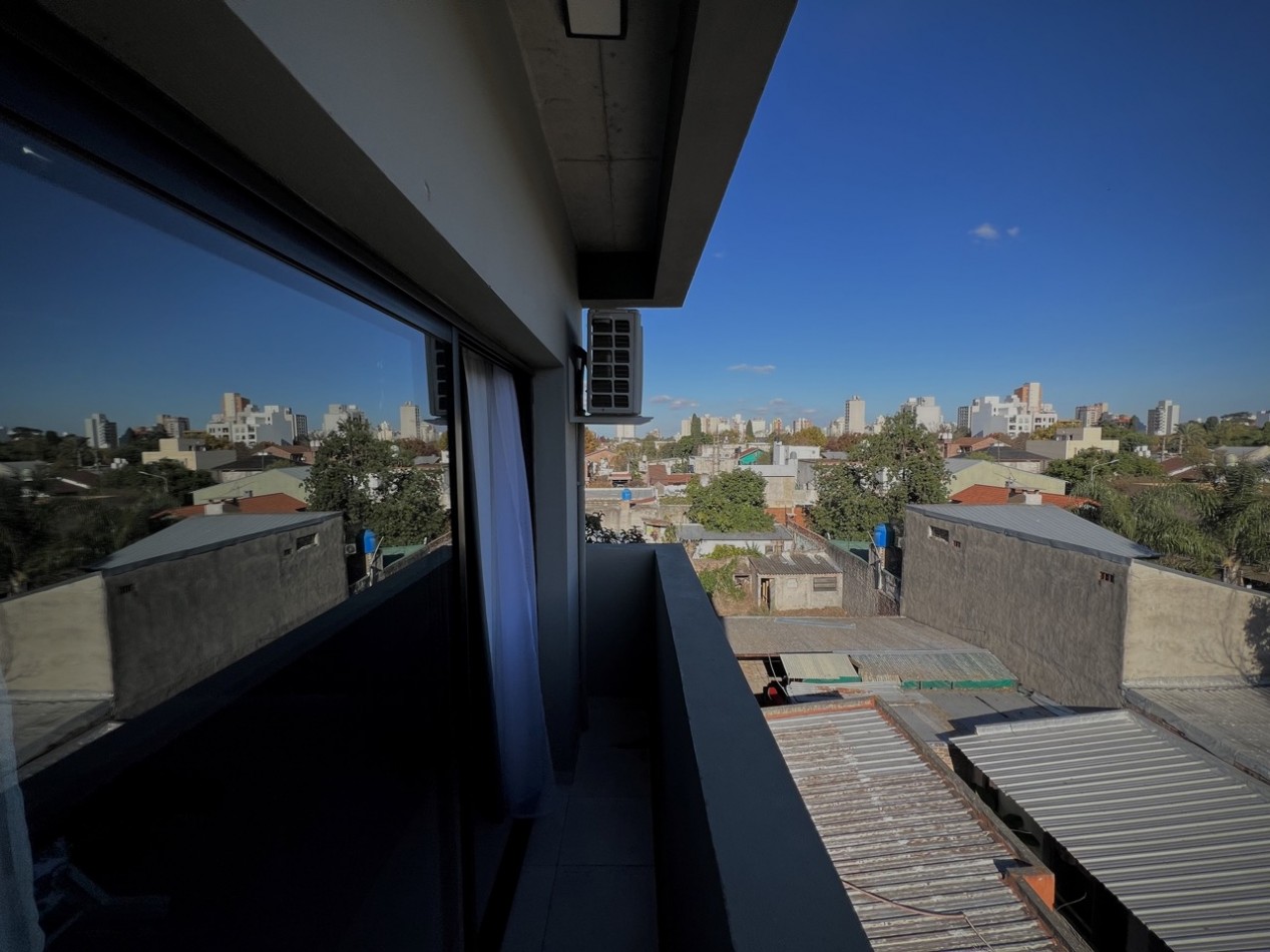 Departamento 1 ambiente con Renta Inmediata c/ Escritura - Balcon - Apto Comercial