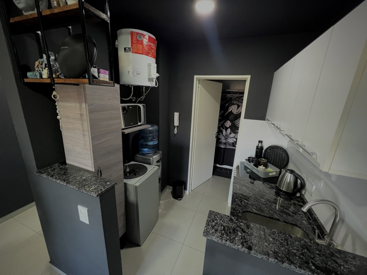 Departamento 1 ambiente con Renta Inmediata c/ Escritura - Balcon - Apto Comercial