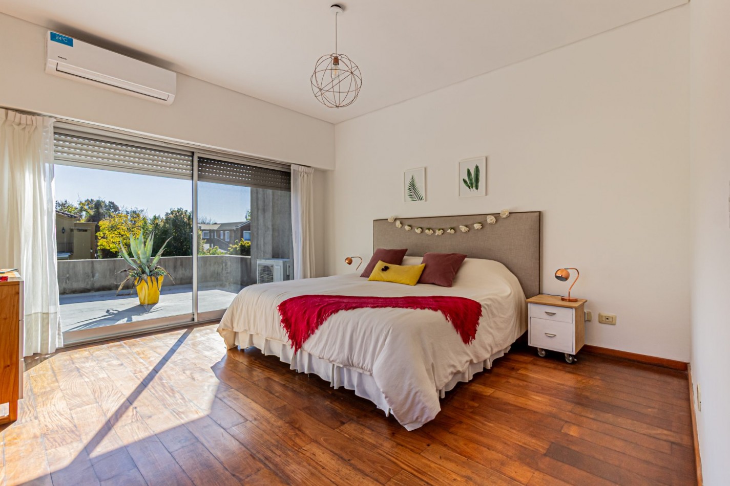 Casa 5 Ambientes | Lote Imperdible | Dep. de Servicio | Talar del Lago I - Excelente Esquina