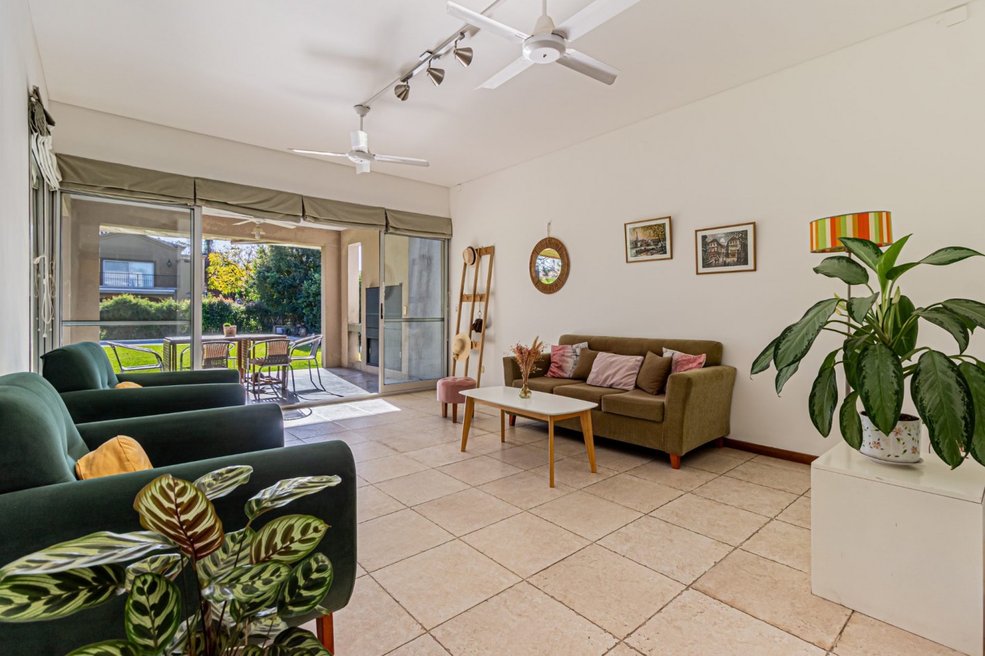 Casa 5 Ambientes | Lote Imperdible | Dep. de Servicio | Talar del Lago I - Excelente Esquina