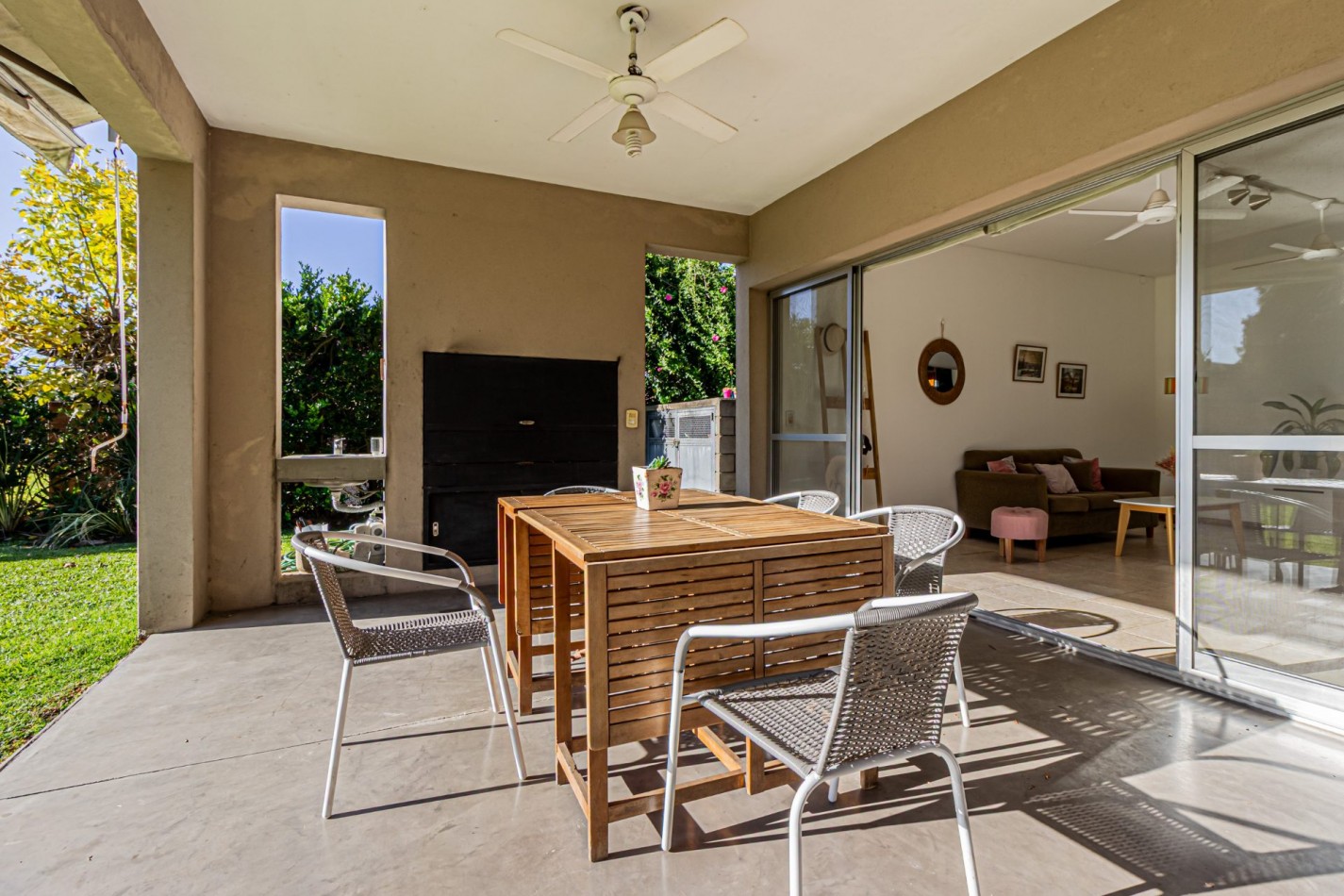 Casa 5 Ambientes | Lote Imperdible | Dep. de Servicio | Talar del Lago I - Excelente Esquina