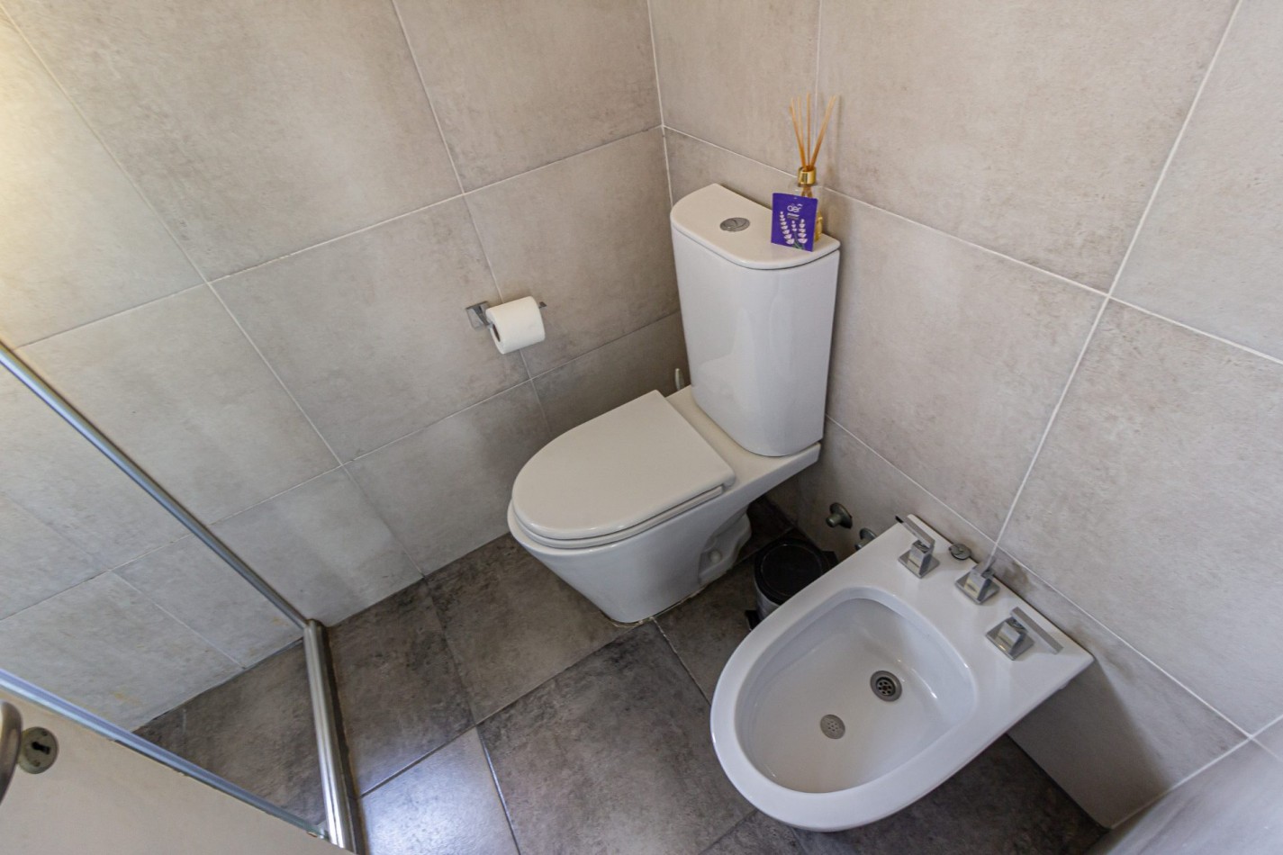 Casa 5 Ambientes | Lote Imperdible | Dep. de Servicio | Talar del Lago I - Excelente Esquina
