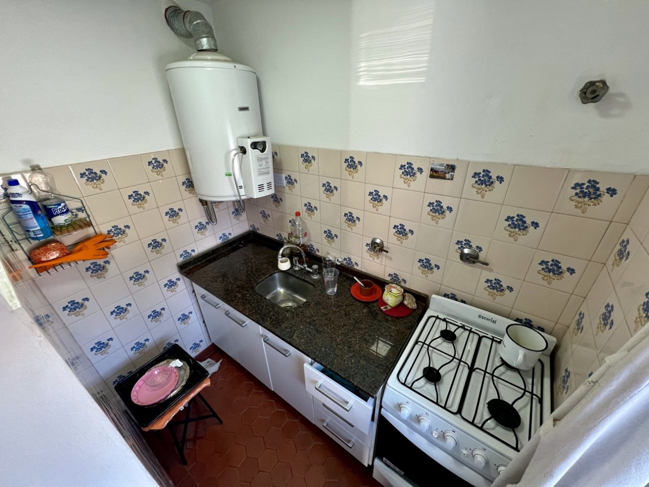Casa imperdible en esquina | Depto, garaje y taller independientes
