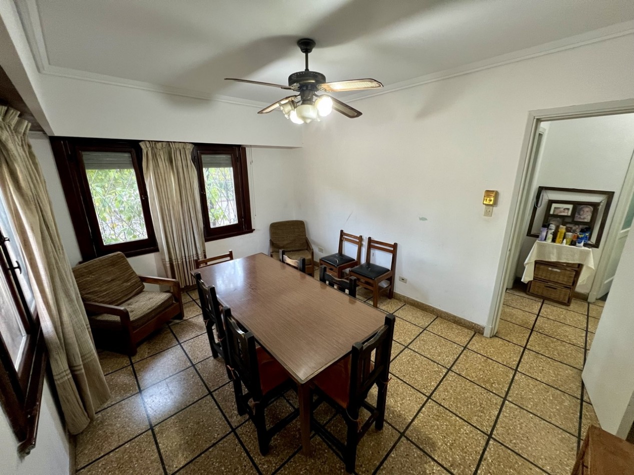 Casa imperdible en esquina | Depto, garaje y taller independientes
