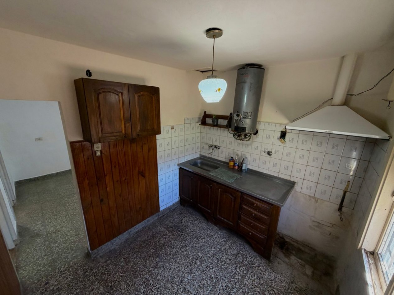 Oportunidad Real | Casa con Terreno Propio | Construccion Solida | Gran Proyeccion | Lavadero