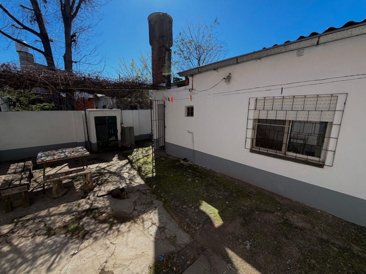 Oportunidad Real | Casa con Terreno Propio | Construccion Solida | Gran Proyeccion | Lavadero