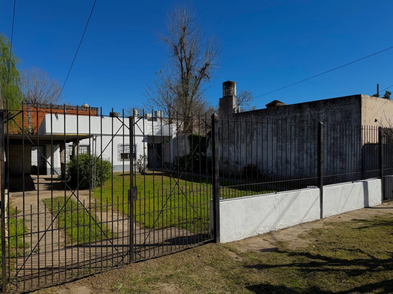 Oportunidad Real | Casa con Terreno Propio | Construccion Solida | Gran Proyeccion | Lavadero