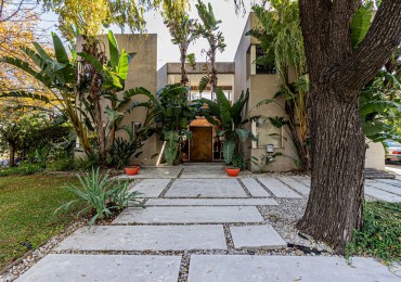 Casa 5 Ambientes | Lote Imperdible | Dep. de Servicio | Talar del Lago I - Excelente Esquina